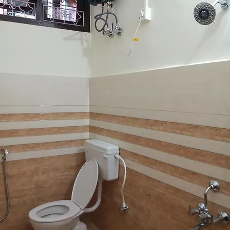 Globetrotters Homestay Jorhat Exterior photo